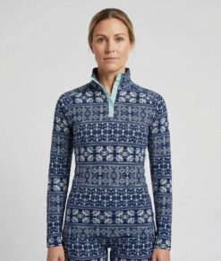 Bagheera MarinblåTurkos Merino Dalecarlian Top Polo II W i 100% merinoull. Modellen visas framifrån.
