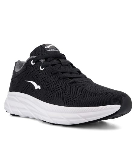 Octane är en svart/vit komfortabel och luftig sneaker med en stickad ovandel av hög kvalitet som ger både flexibilitet och en skön passform. Visad snett framifrån.