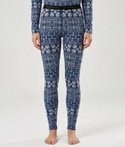 Bagheera MarinblåTurkos Merino Dalecarlian Pants II W är i 100% merinoull. Modellen visas framifrån.