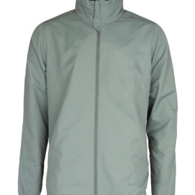 Ljusgrön vind- och vattentät träningsjacka Selva för herr i en studio med vit bakgrund. Jackan visas framifrån.