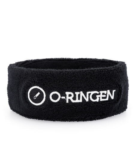 Svart pannband med vit o-ringen logo. Pannbandet visas framifrån i en studio med vit bakgrund.