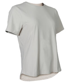 Vit Bagheera t-shirt för dam. Tröjan visas snett framifrån i en studio mot en vit bakgrund.
